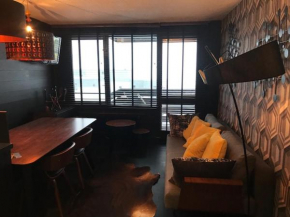 Appartement 2 pièces confort avec balcon, exposé sud/ouest, à 500m des pistes, proche commerces - FR-1-449-13